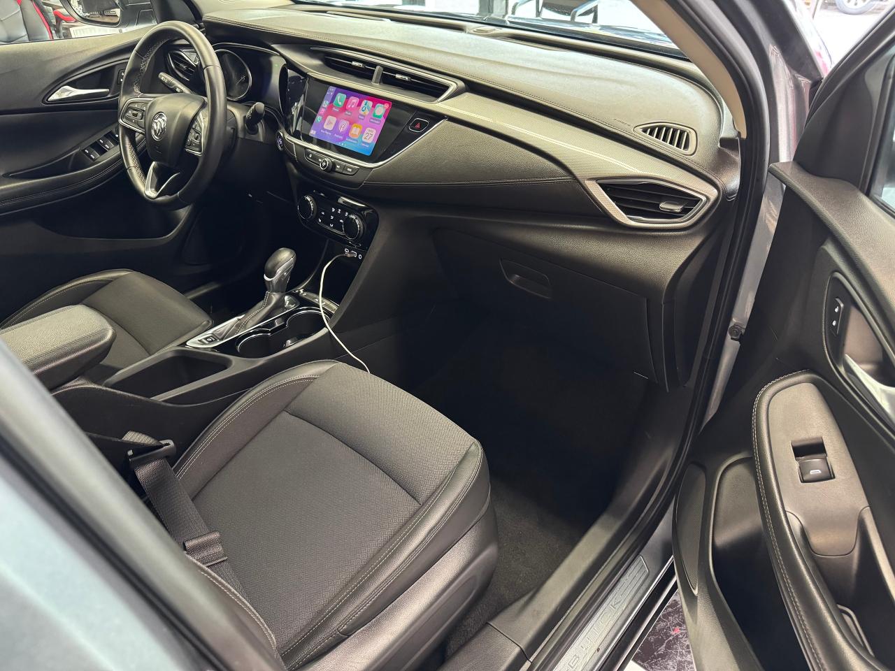 2020 Buick Encore GX Preferred+Collison Warning+ApplePlay+CLEAN CARFAX - Photo #19