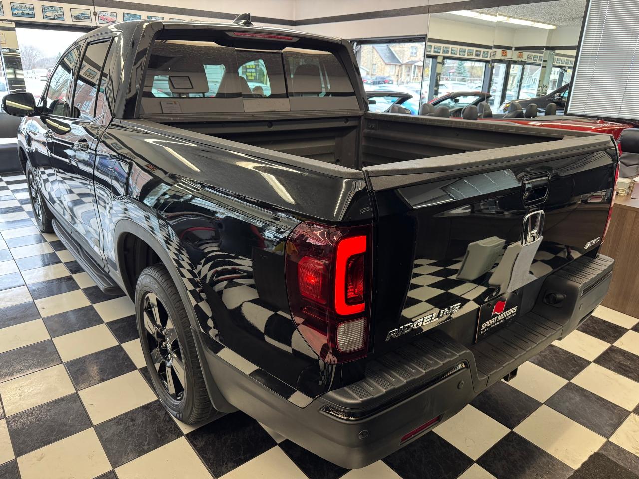 2017 Honda Ridgeline Black Edition 4WD Crew+GPS+ONE OWNER+CLEAN CARFAX - Photo #6