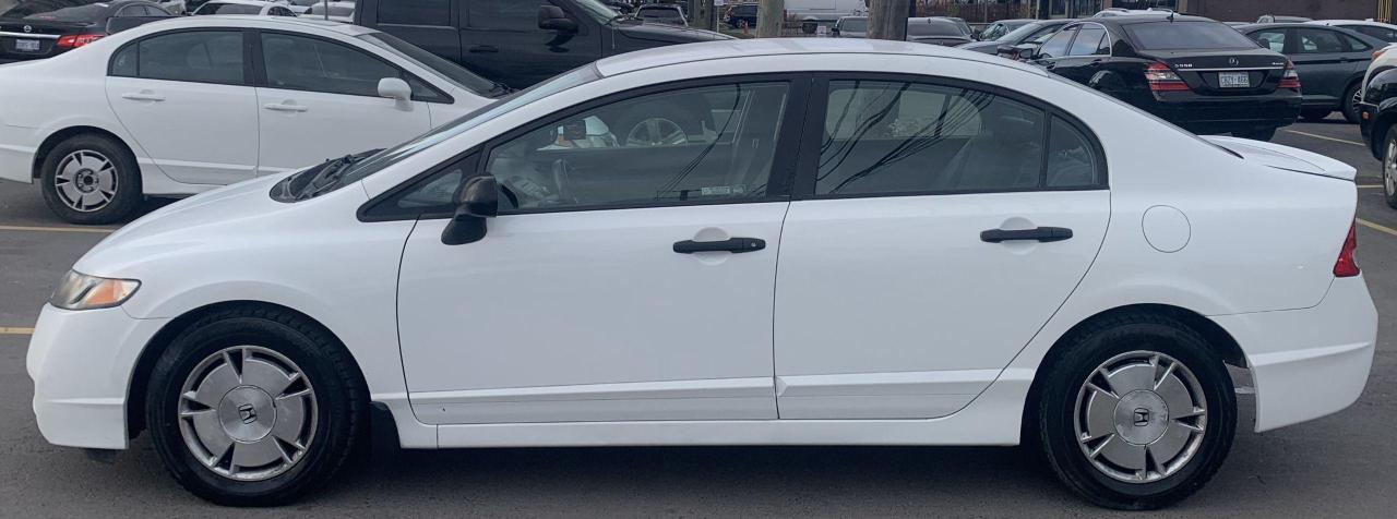 2010 Honda Civic 4dr Auto DX-G Photo4