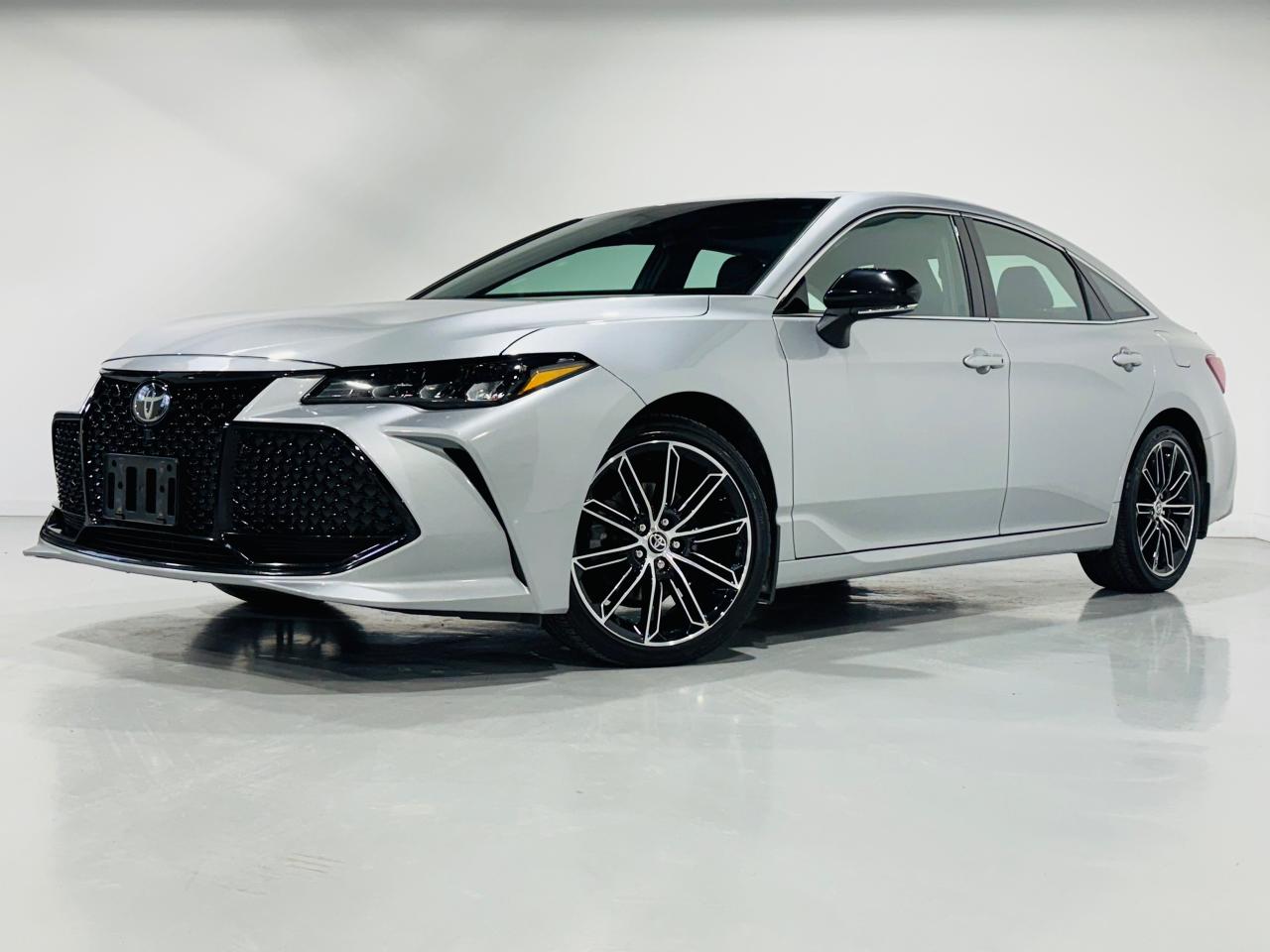 Used 2020 Toyota Avalon XSE for sale in North York, ON