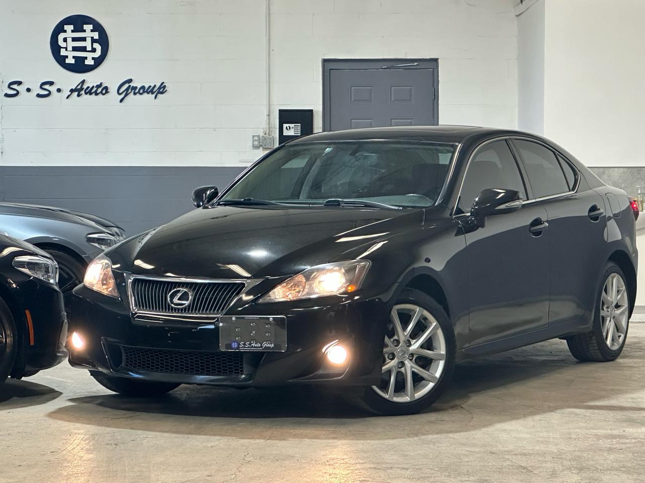 Used 2012 Lexus IS 250 AWD|CLEAN CARFAX|SUNROOF|HEATED SEATS| for sale in Oakville, ON