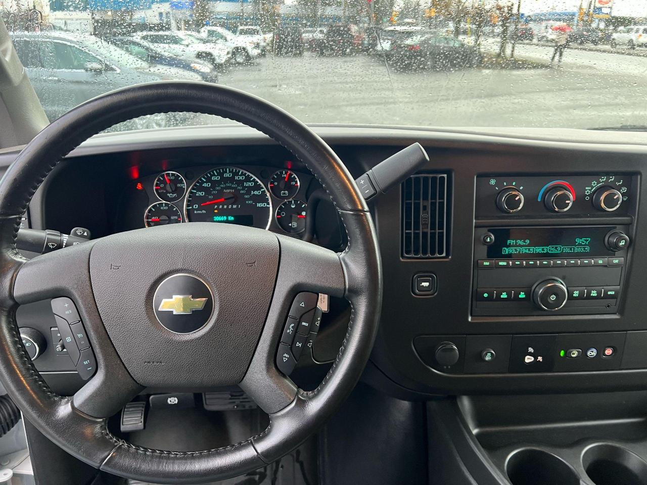2023 Chevrolet Express 16' BOX TRUCK WITH LIFTGATE Photo13