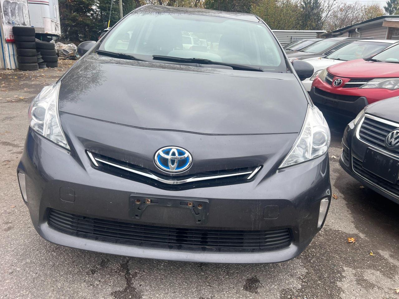 Used 2014 Toyota Prius v 5dr HB for sale in Scarborough, ON