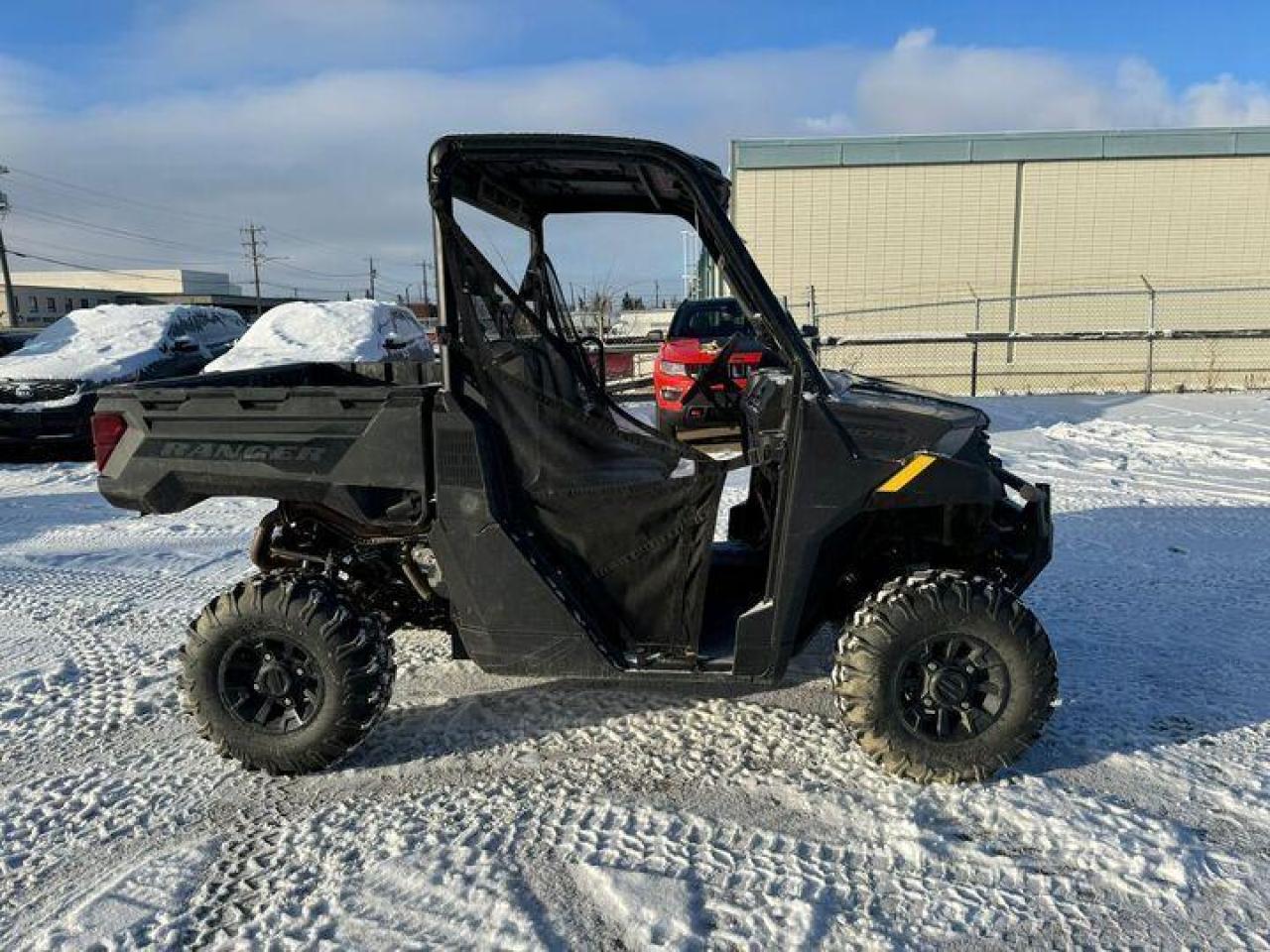 2025 Polaris Ranger 1000 Premium $114 B/W - Photo #4