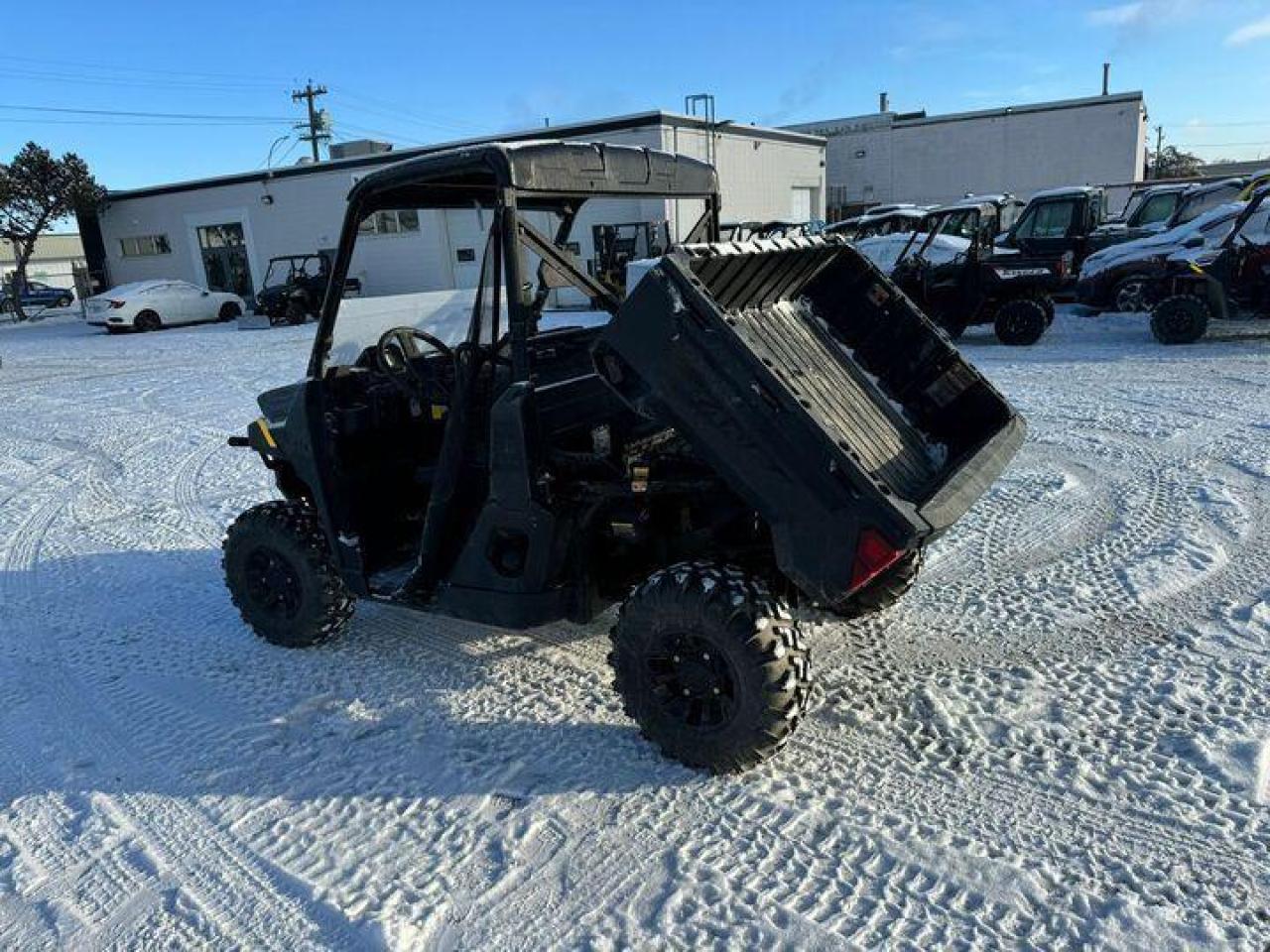 2025 Polaris Ranger 1000 Premium $114 B/W - Photo #8