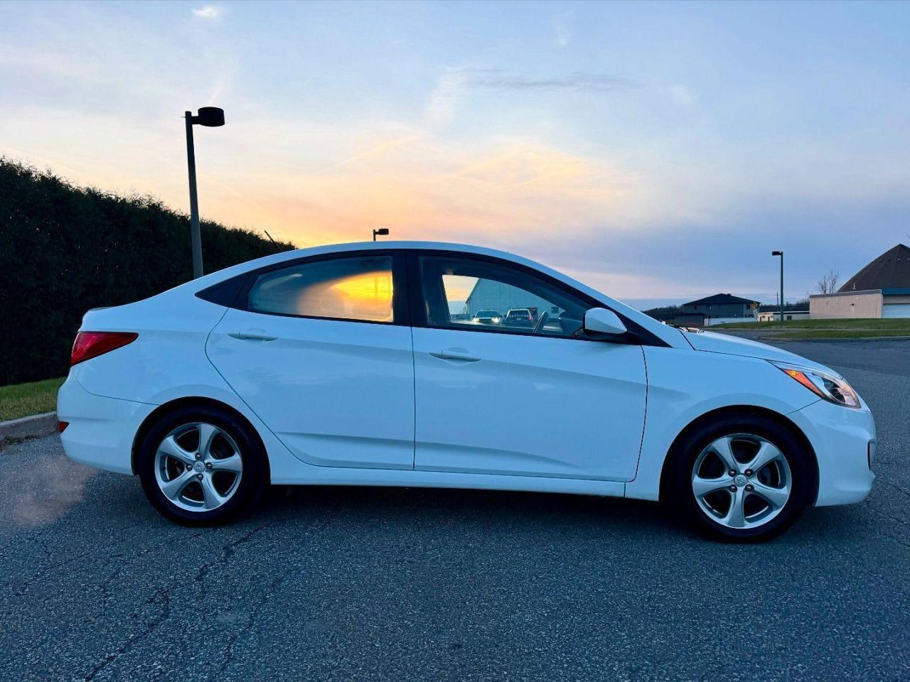 2016 Hyundai Accent CERTIFIED - Photo #3