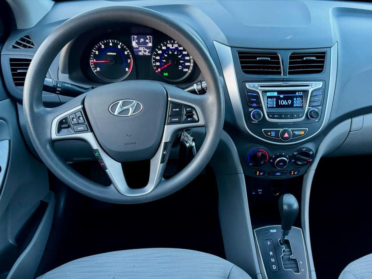 2016 Hyundai Accent CERTIFIED Photo3