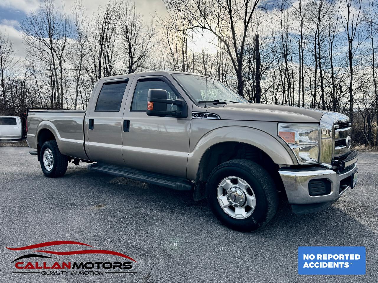 Used 2011 Ford F-350 2WD Crew XLT 8' Box Clean CarFax for sale in Perth, ON