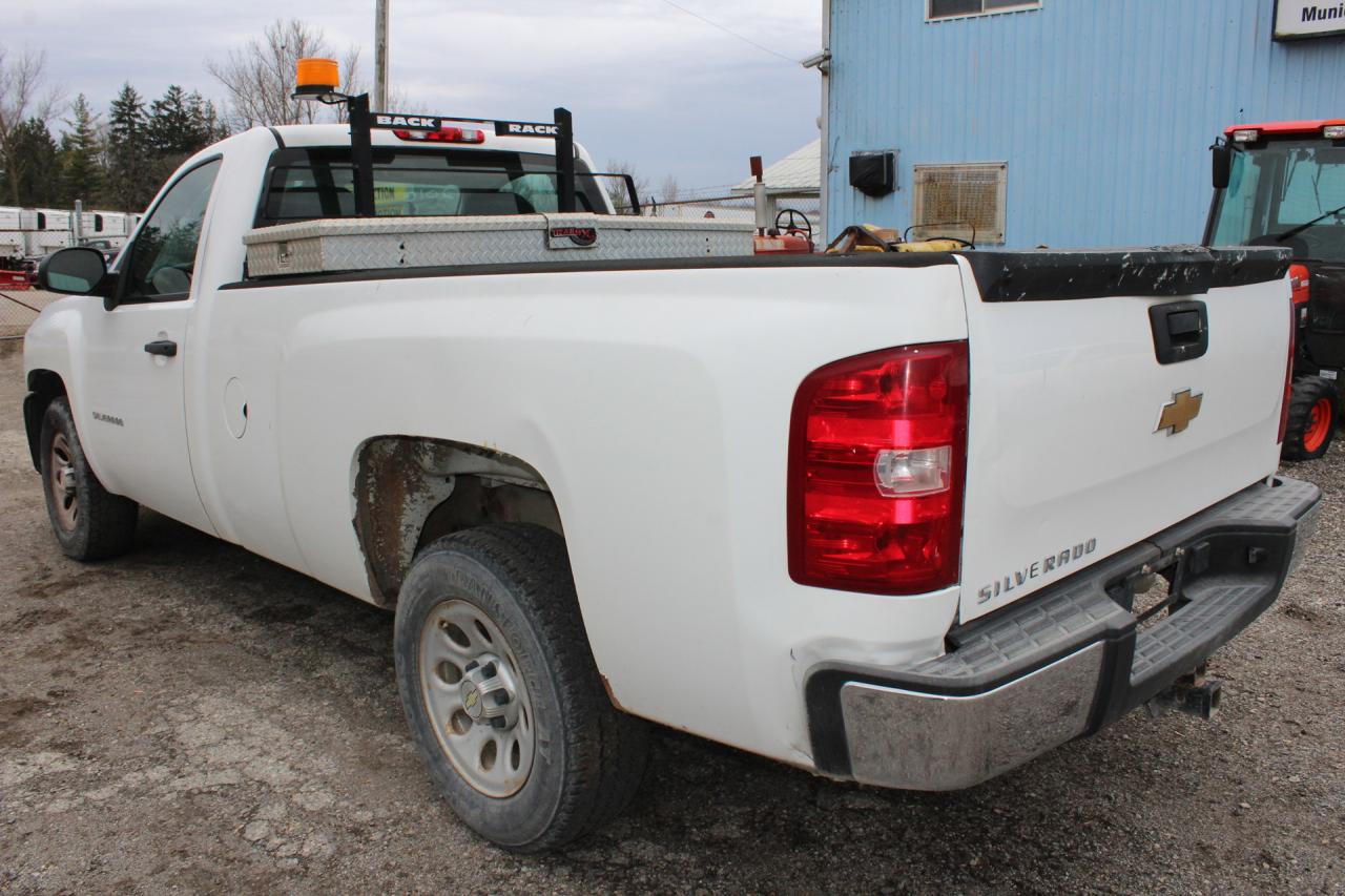 2010 Chevrolet Silverado 1500  Photo3