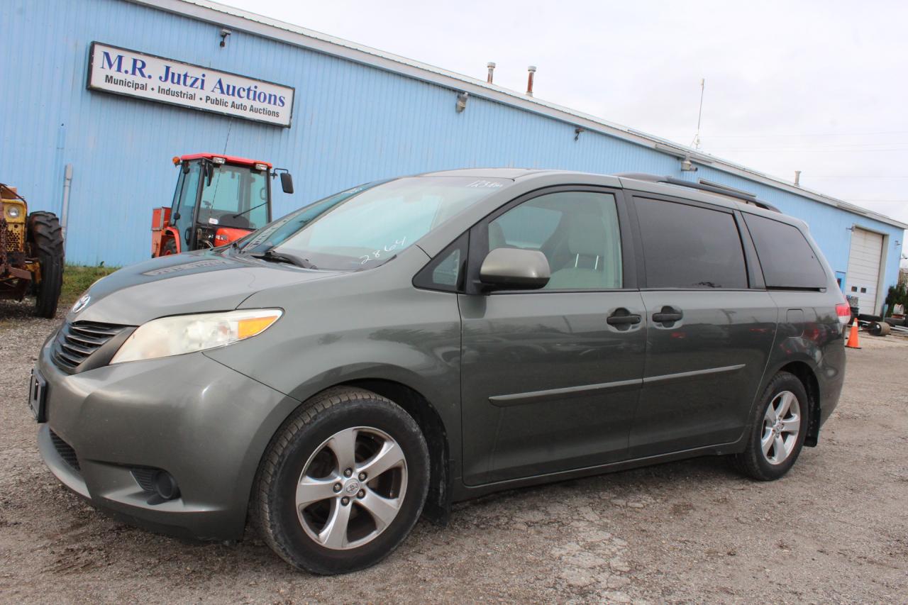 Used 2013 Toyota Sienna  for sale in Breslau, ON