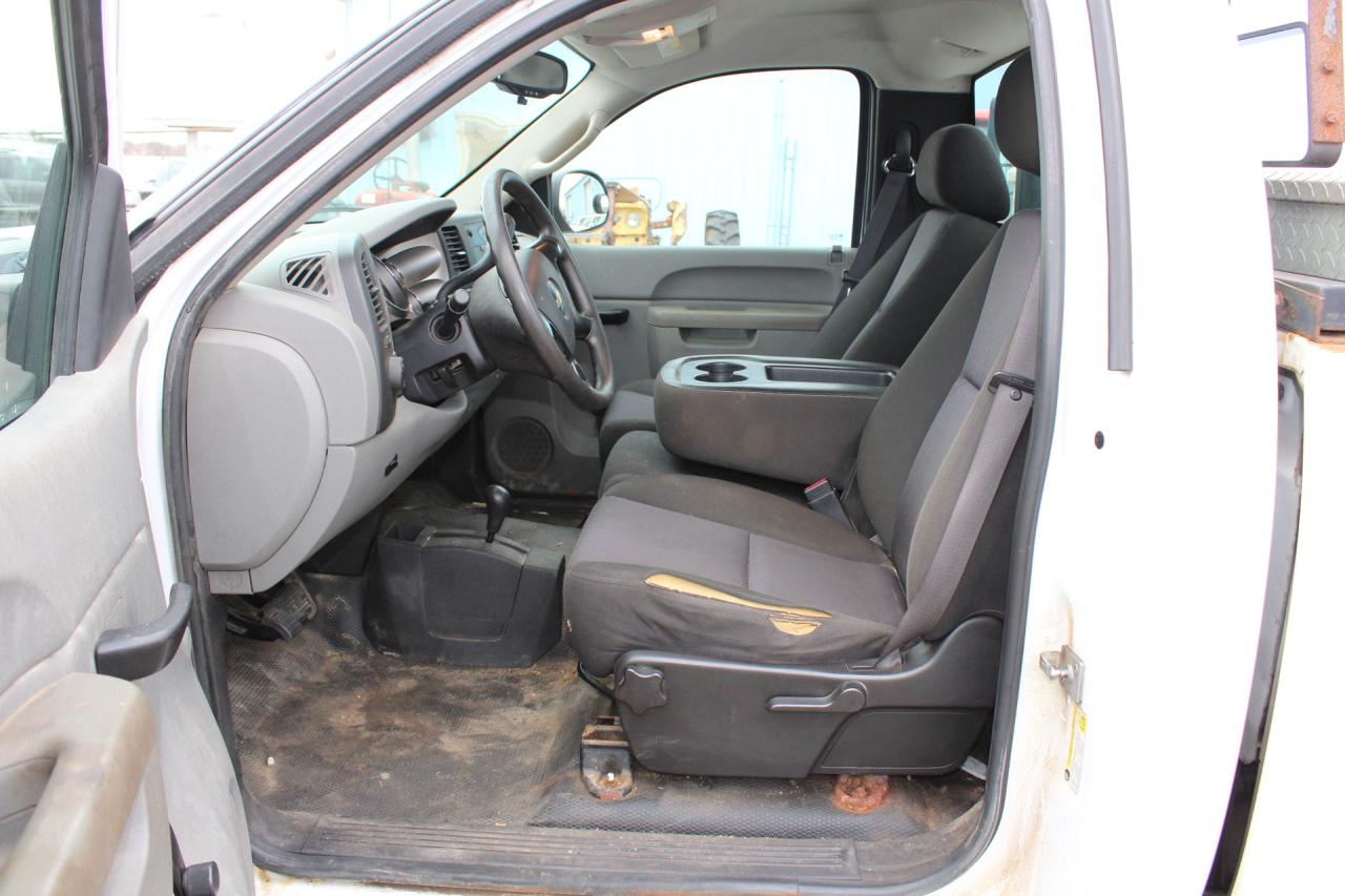 2011 Chevrolet Silverado 2500  Photo4