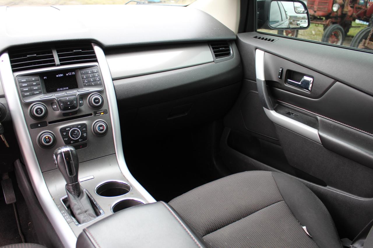 2014 Ford Edge  Photo