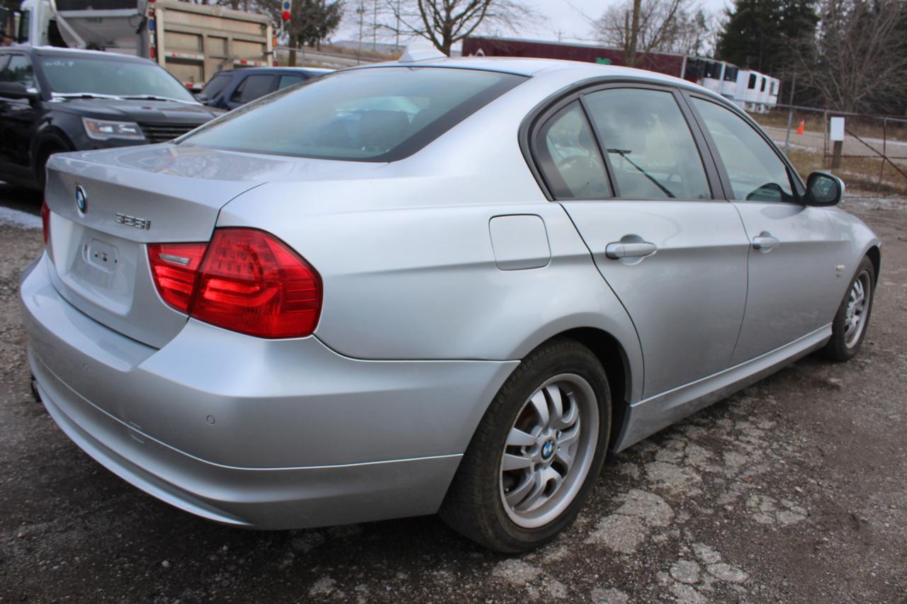 2011 BMW 3 Series  Photo