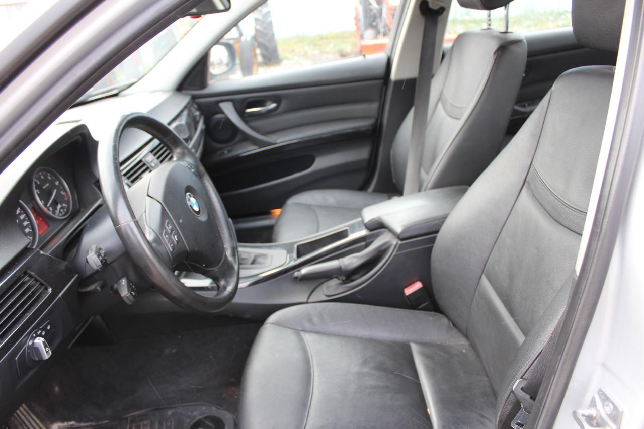 2011 BMW 3 Series  Photo