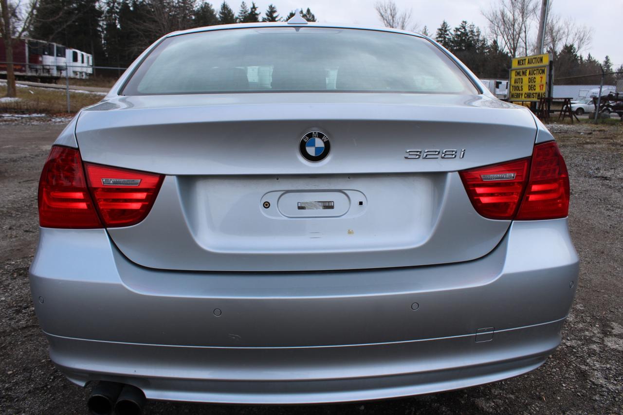 2011 BMW 3 Series  Photo
