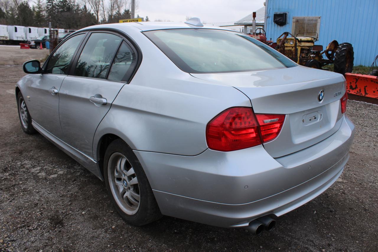 2011 BMW 3 Series  Photo