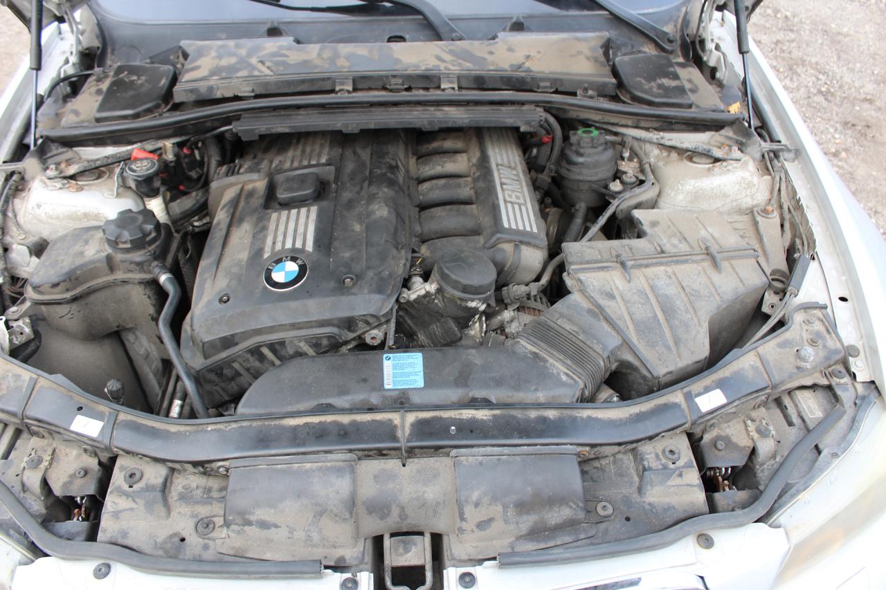 2011 BMW 3 Series  Photo