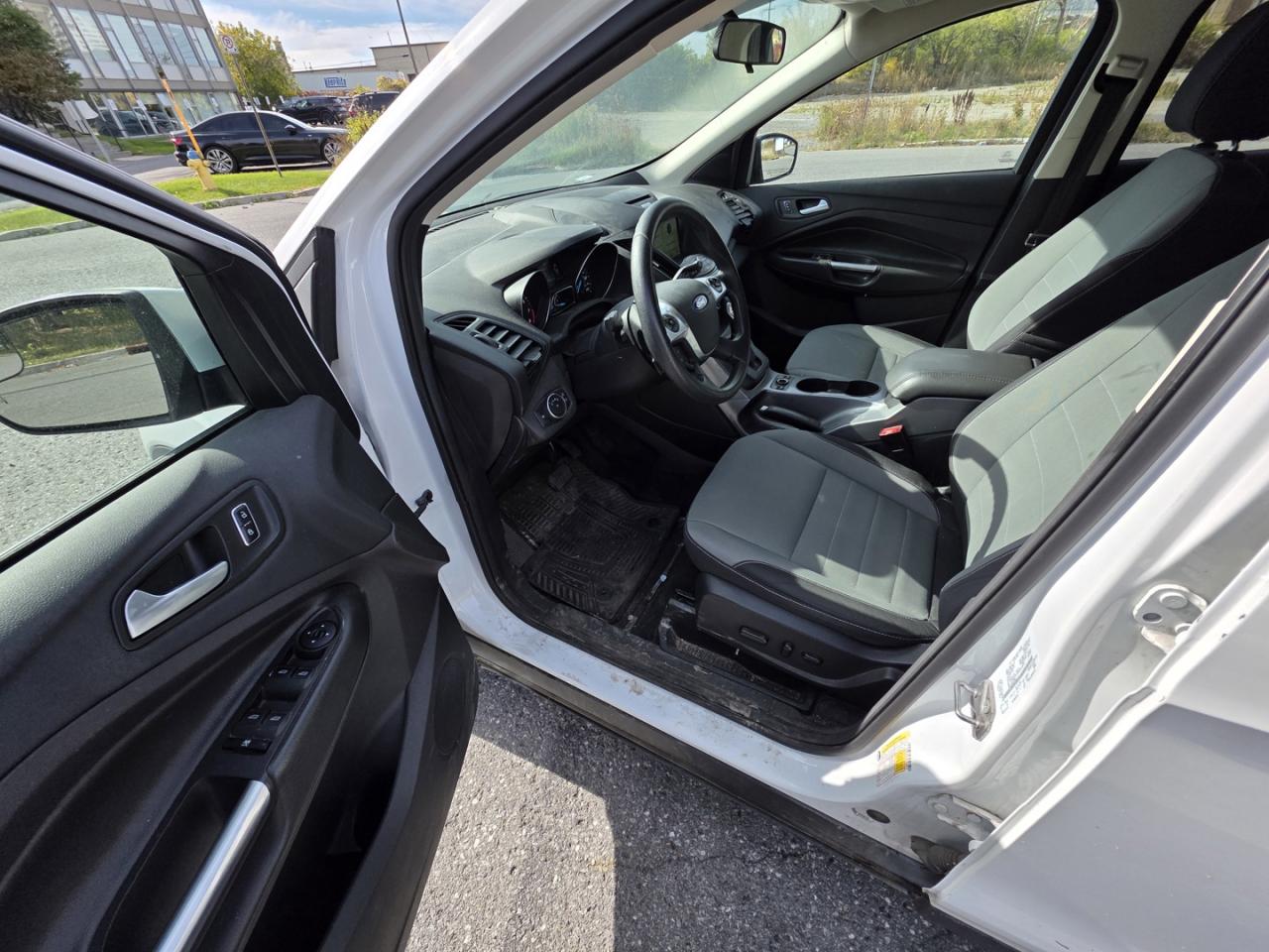 2016 Ford Escape SE 4WD - Photo #10