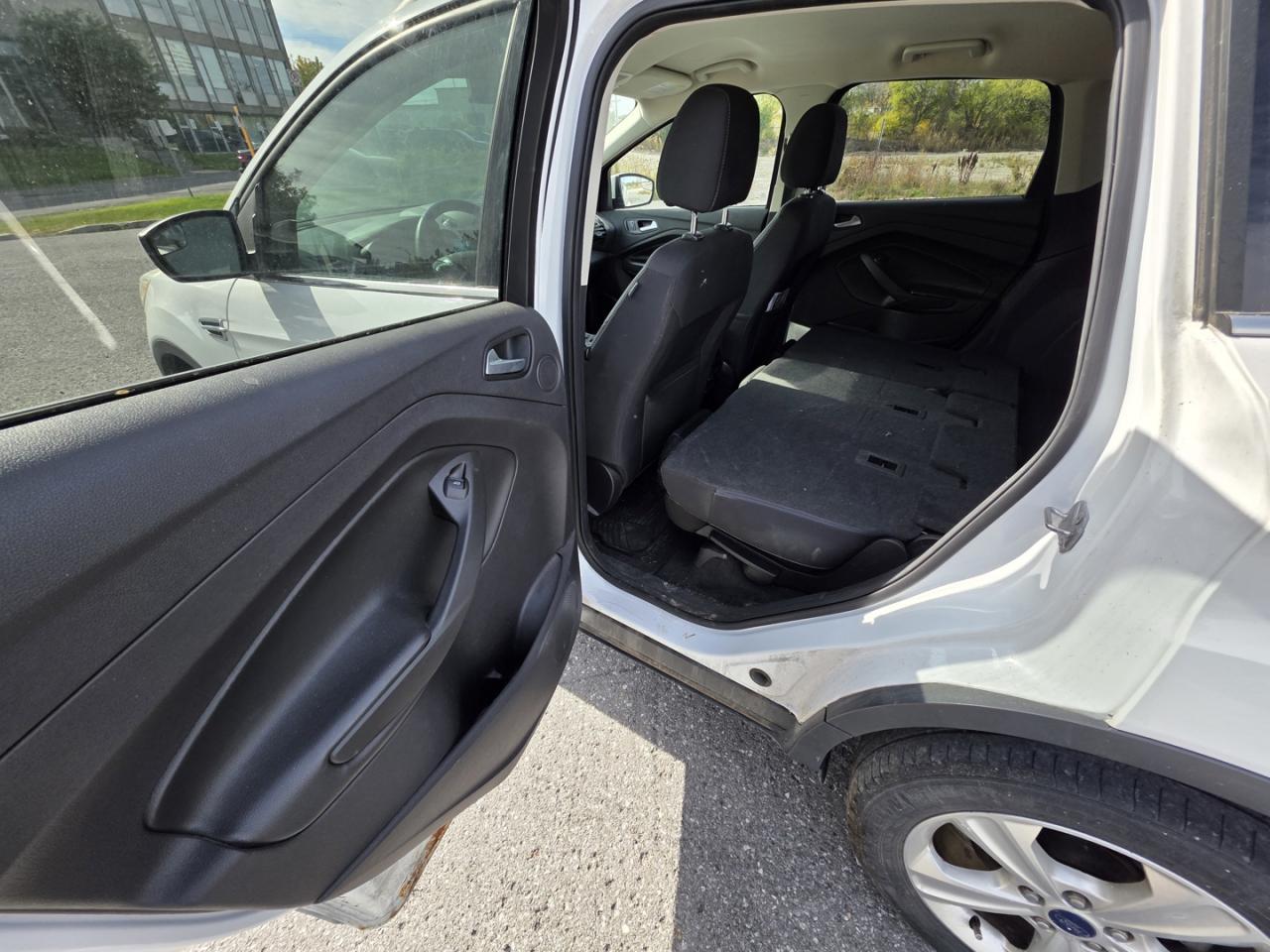 2016 Ford Escape SE 4WD - Photo #11