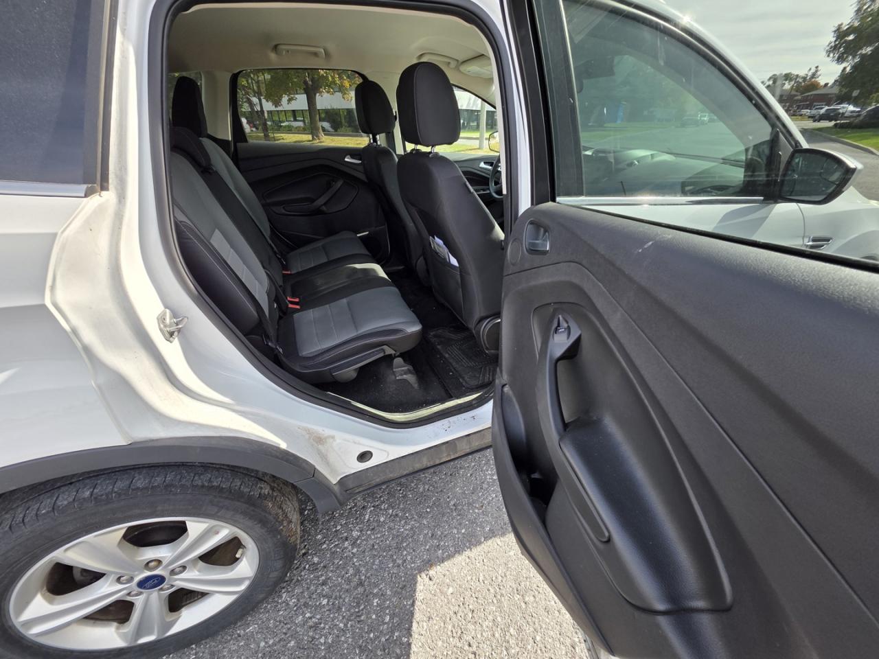 2016 Ford Escape SE 4WD - Photo #14