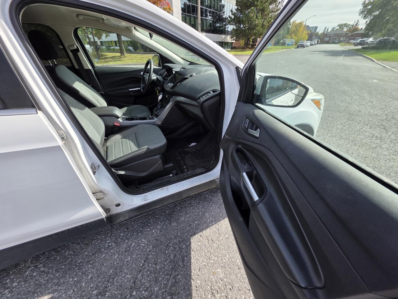 2016 Ford Escape SE 4WD - Photo #15