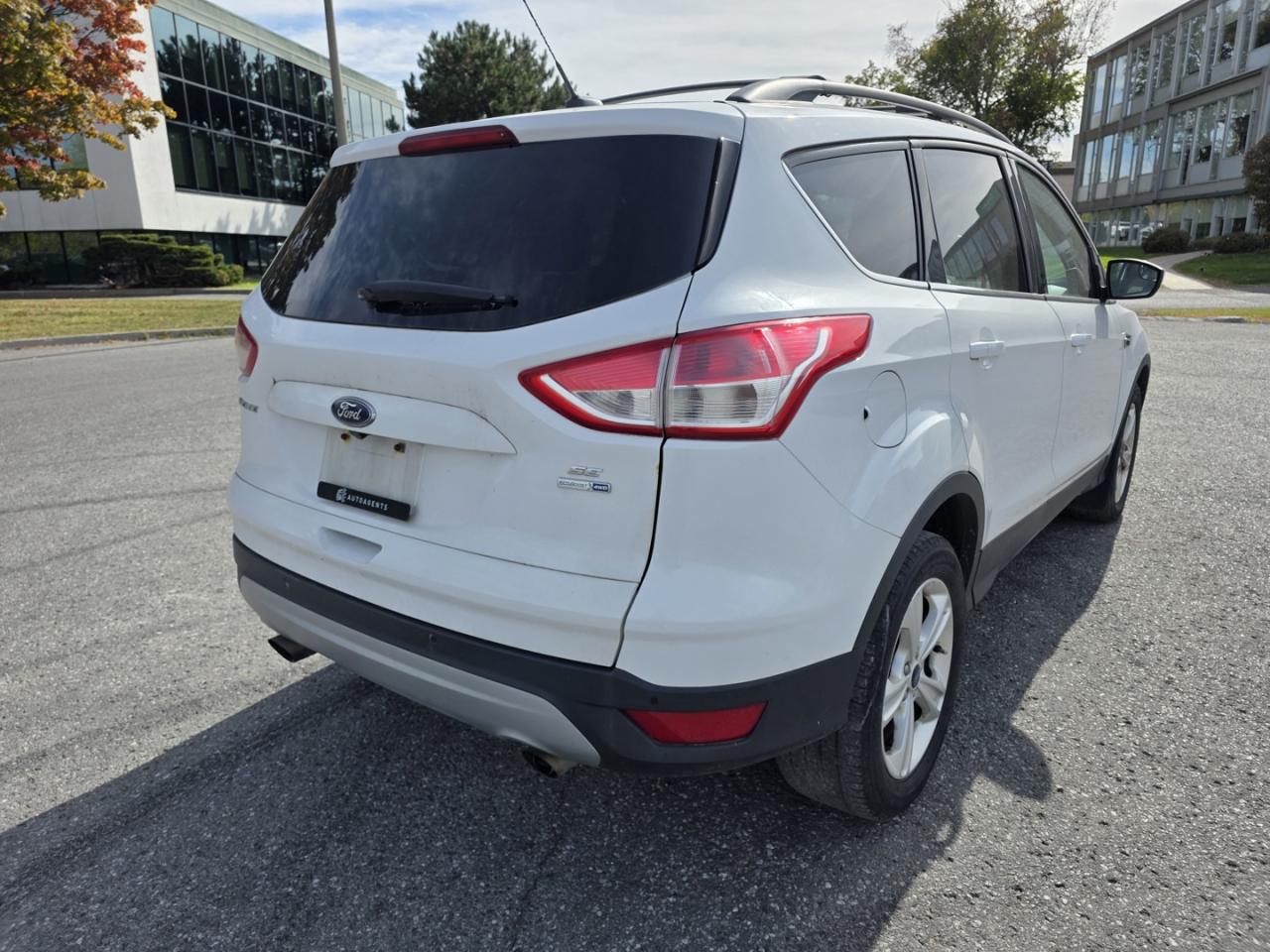 2016 Ford Escape SE 4WD - Photo #5