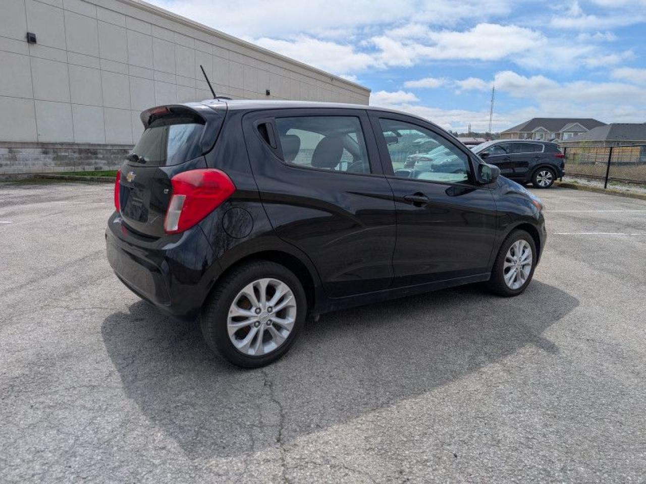 2021 Chevrolet Spark LT  **REAR CAMERA - APPLE CP** Photo4