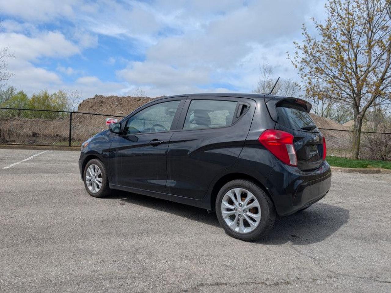 2021 Chevrolet Spark LT  **REAR CAMERA - APPLE CP** Photo2