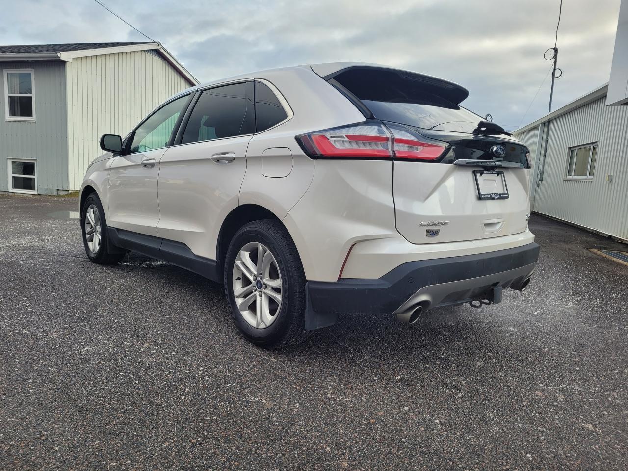 2019 Ford Edge SEL SEL 4WD W/ PANORAMIC SUNROOF Photo