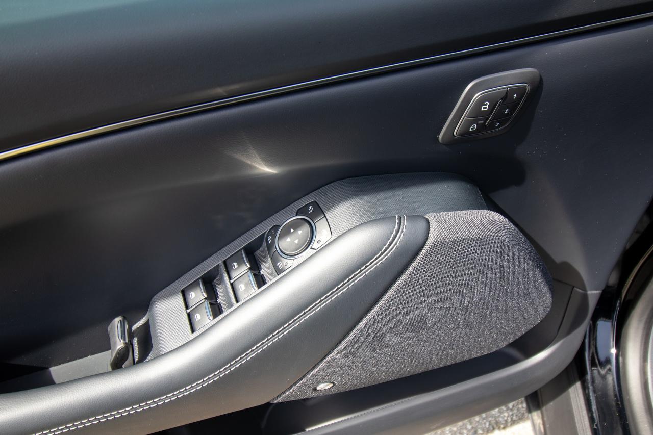 2024 Ford Mustang Mach-E Premium AWD Extended Range Photo5