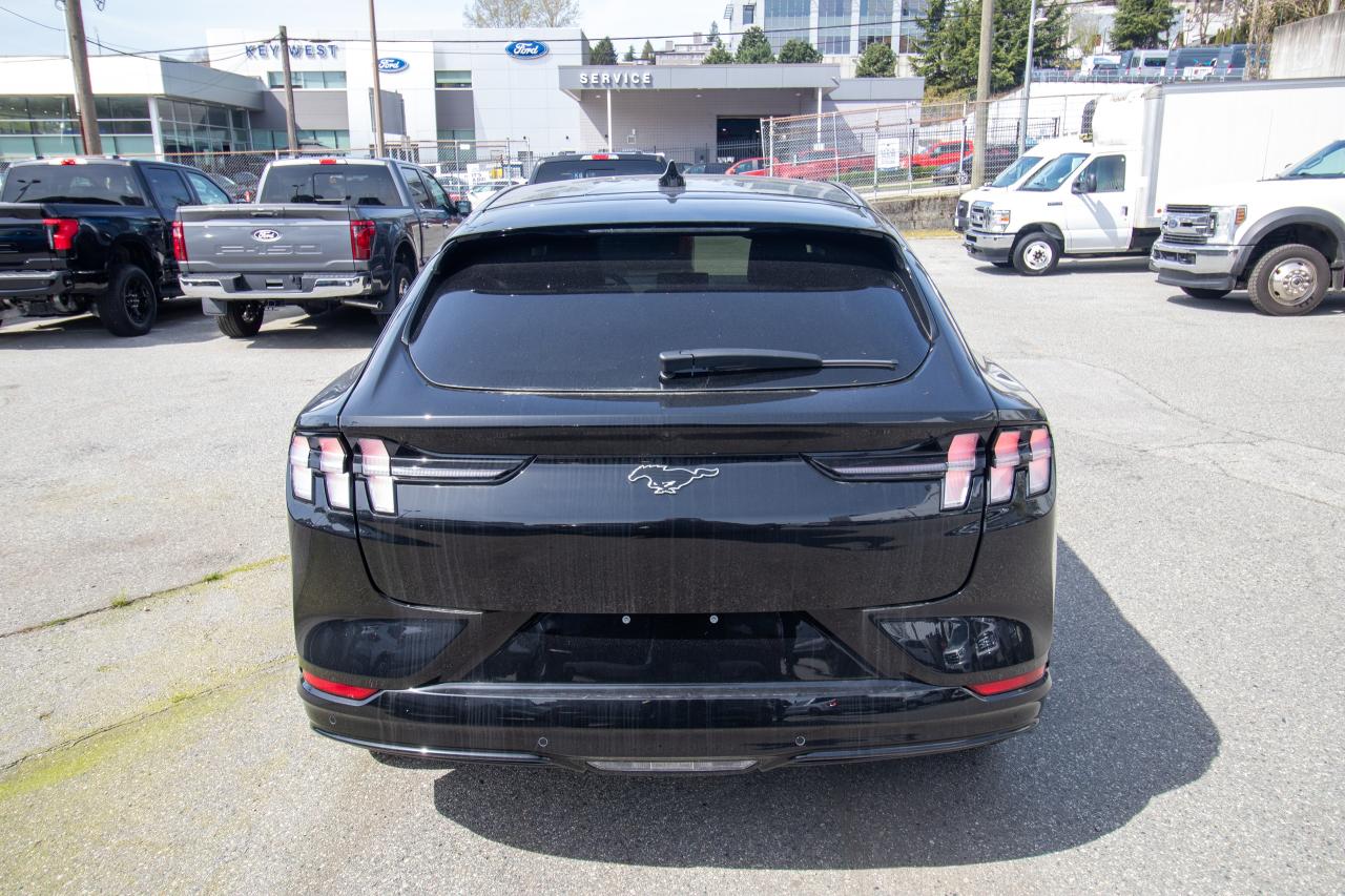 2024 Ford Mustang Mach-E Premium AWD Extended Range Photo5