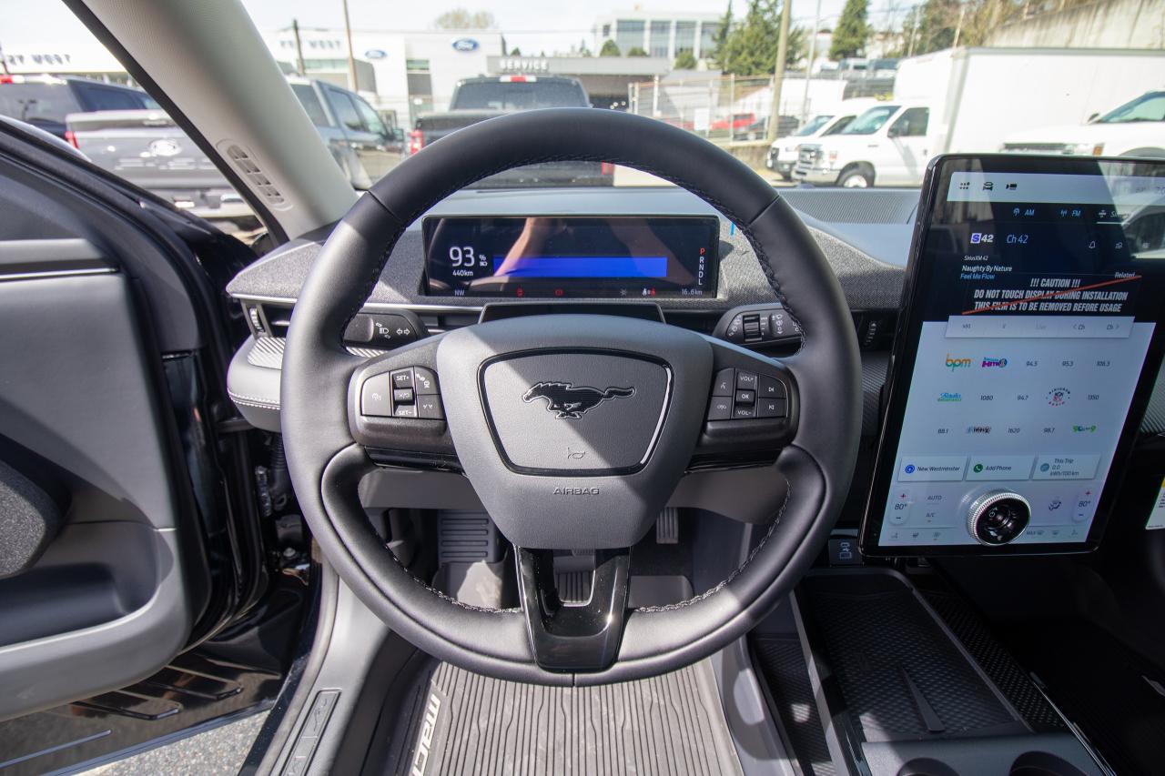 2024 Ford Mustang Mach-E Premium AWD Extended Range Photo5