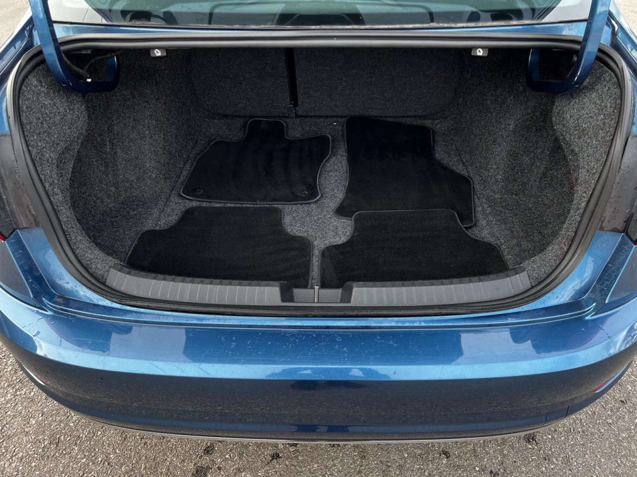 2021 Volkswagen Jetta HIGHLINE - Photo #9