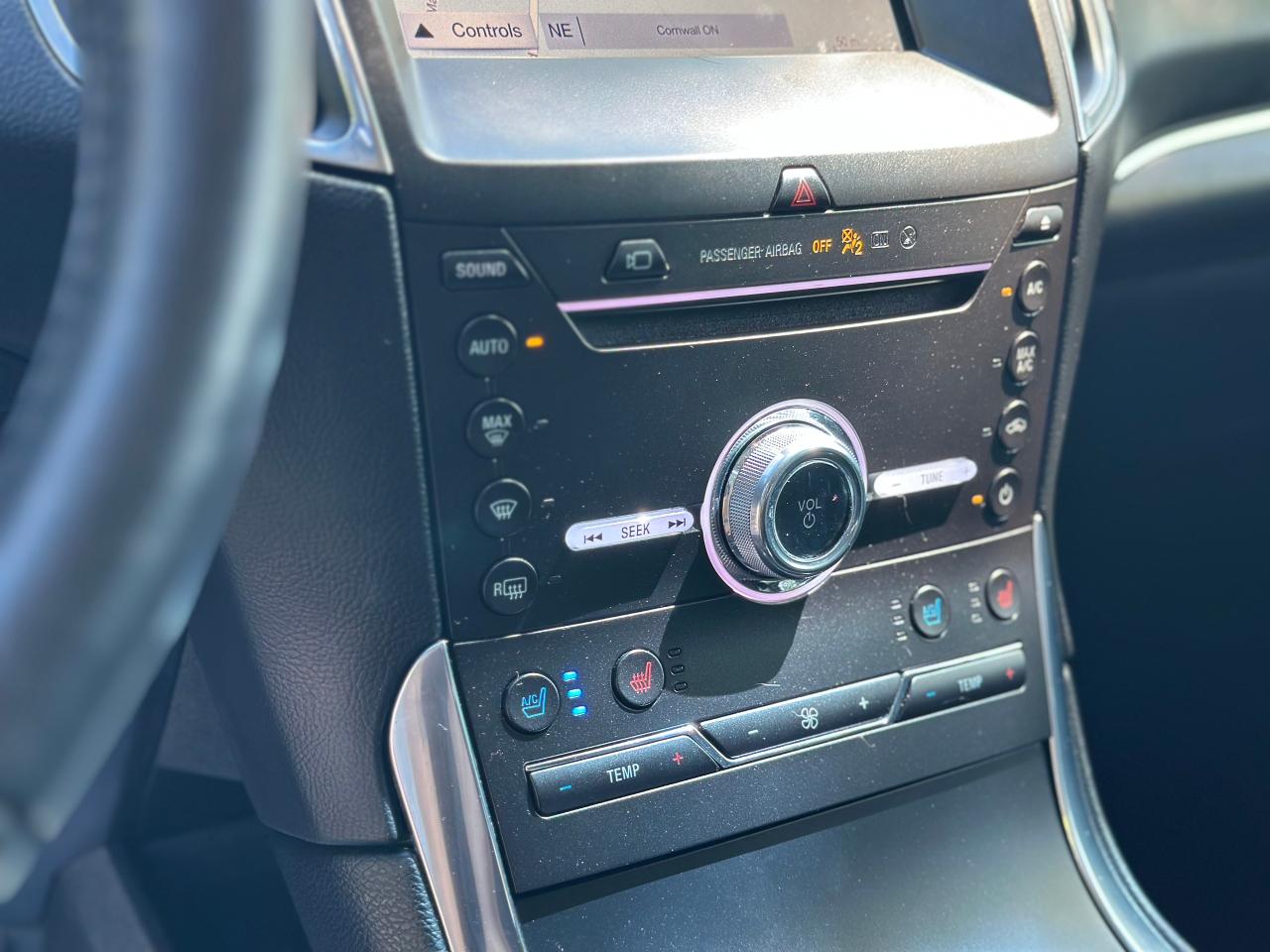 2019 Ford Edge Titanium - Photo #11