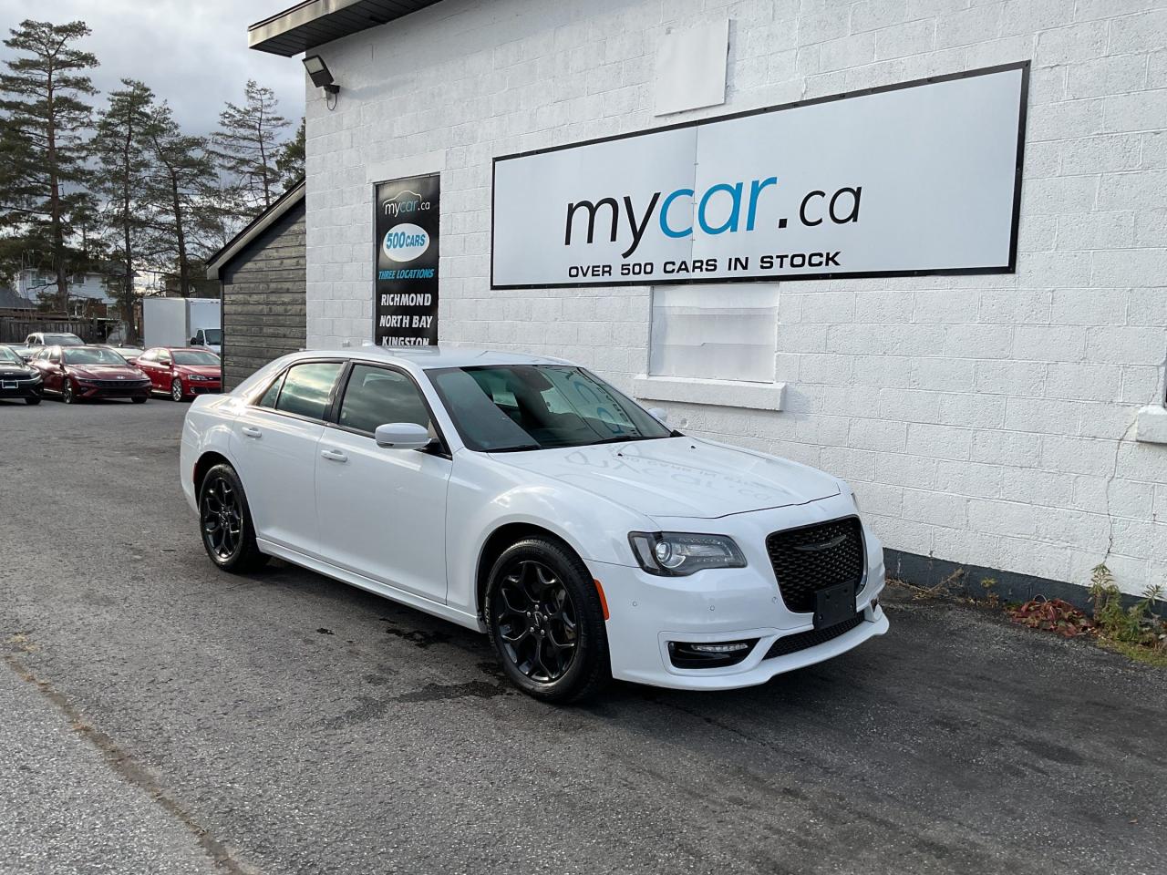 Used 2022 Chrysler 300 Touring L 3.6L TOURING!!!   BACKUP CAM. BLUETOOTH. A/C. CRUISE. PWR GROUP. PERFECT FOR YOU!!! for sale in North Bay, ON