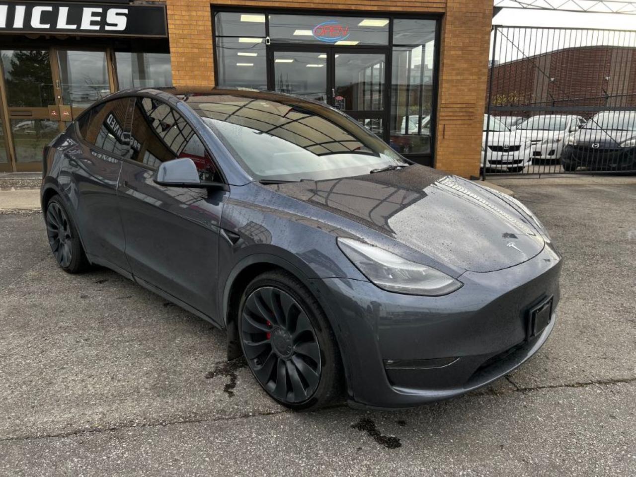 2022 Tesla Model Y PERFORMANCE - CLEAN CARFAX/ONE OWNER - Photo #3