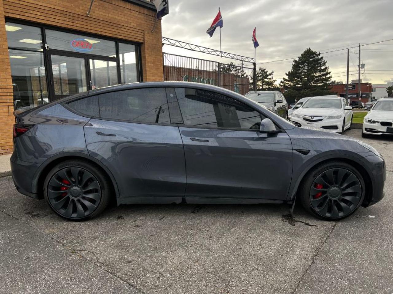 2022 Tesla Model Y PERFORMANCE - CLEAN CARFAX/ONE OWNER - Photo #6