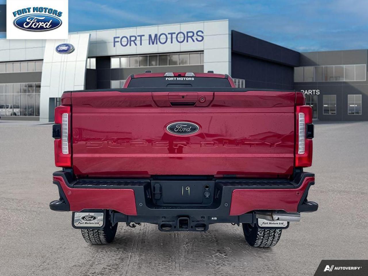 2024 Ford SUPERDUTY F-350® Lariat® Photo4