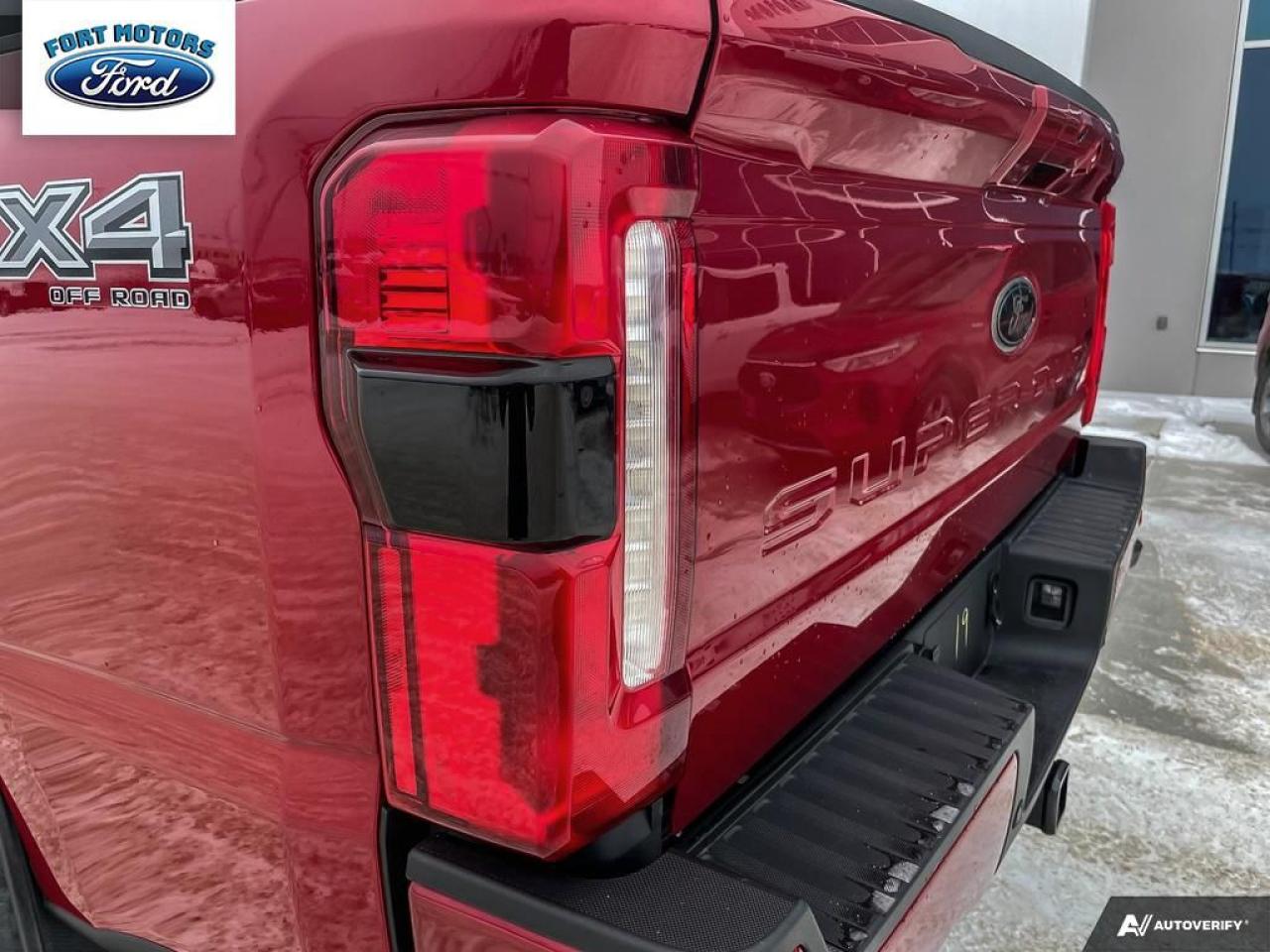 2024 Ford SUPERDUTY F-350® Lariat® Photo5