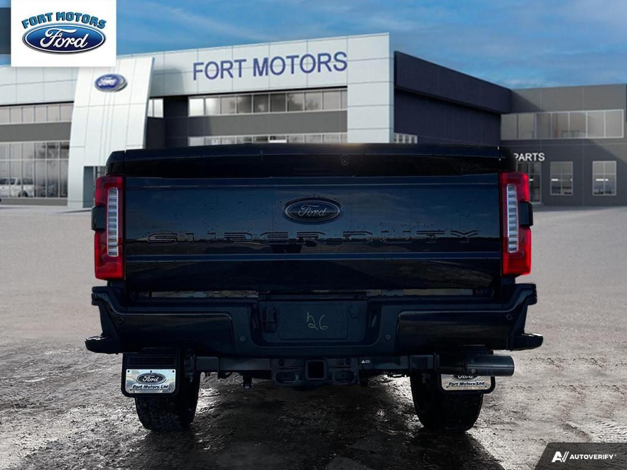 2024 Ford SUPERDUTY F-350® Lariat® Photo4
