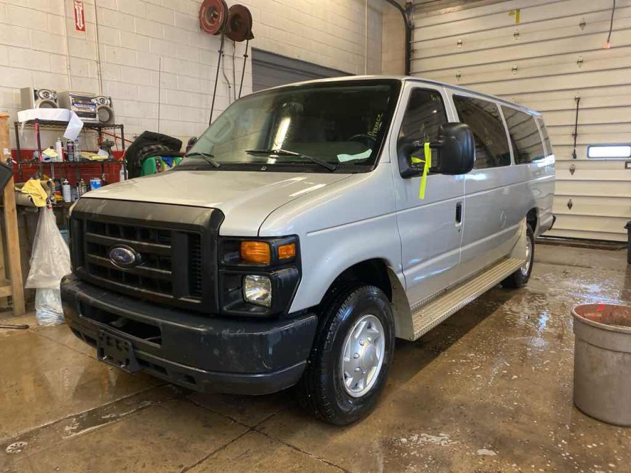 Used 2011 Ford E350 ECONOLINE  SUP for sale in Innisfil, ON