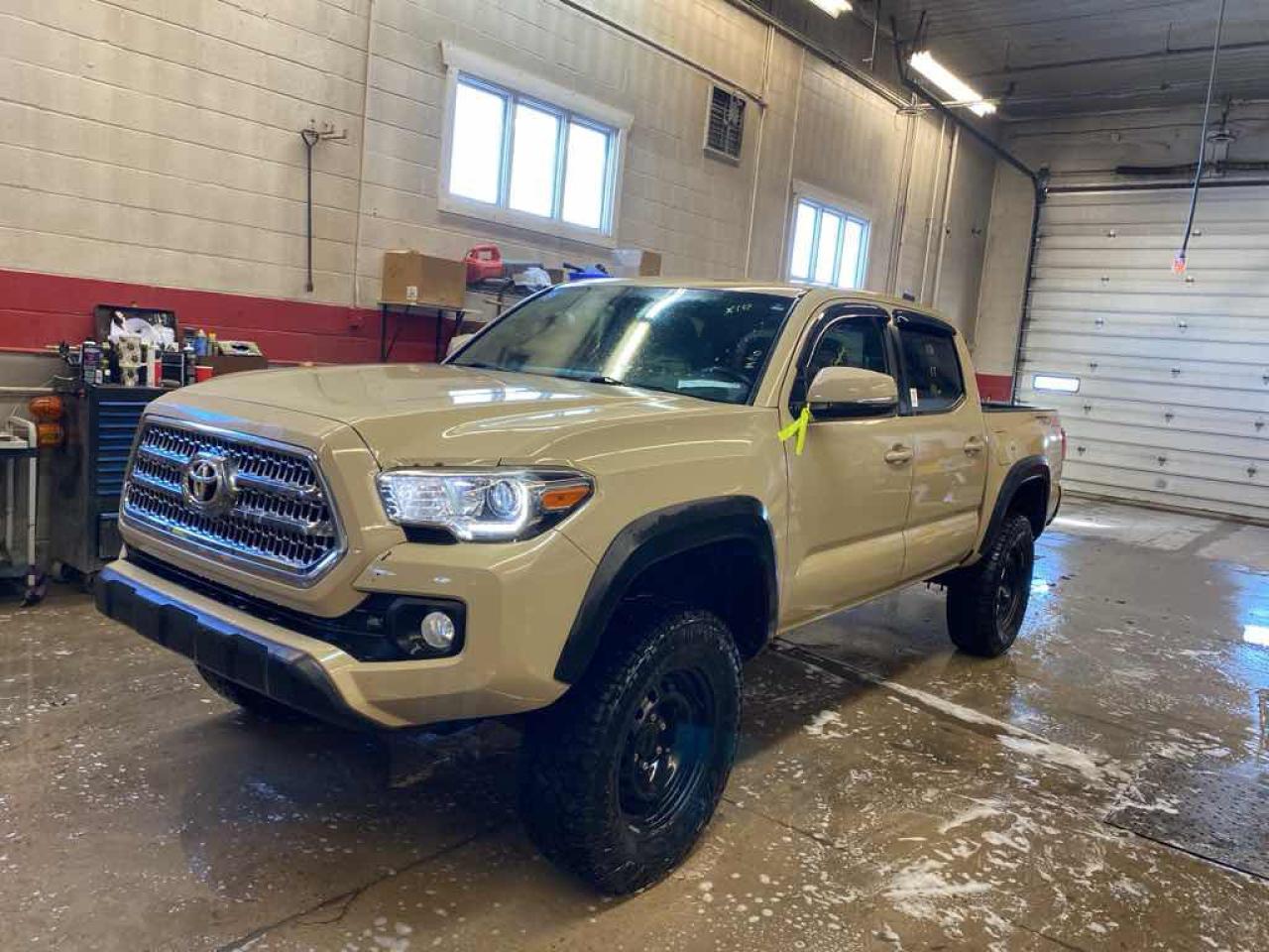 Used 2017 Toyota Tacoma double cab for sale in Innisfil, ON