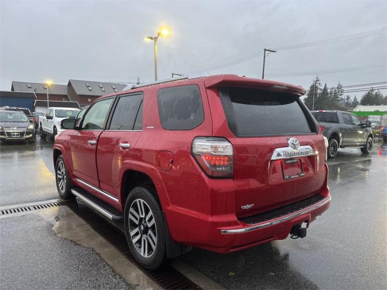 2022 Toyota 4Runner SR5  - Sunroof -  Apple CarPlay Photo2