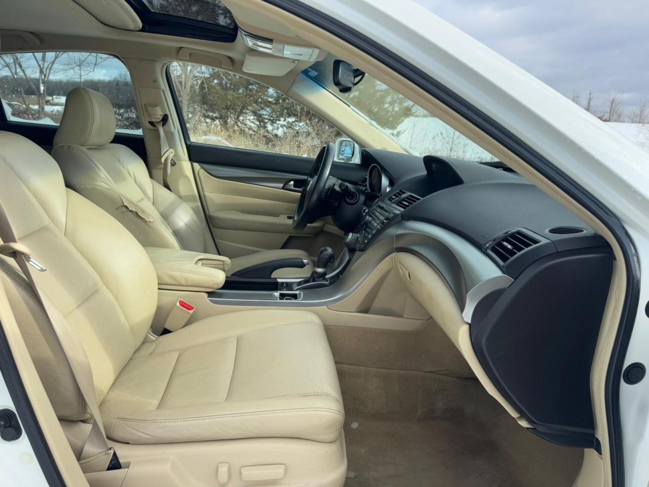 2011 Acura TL TECH PKG | LEATHER | NAV | SUNROOF | HTD SEATS Photo5