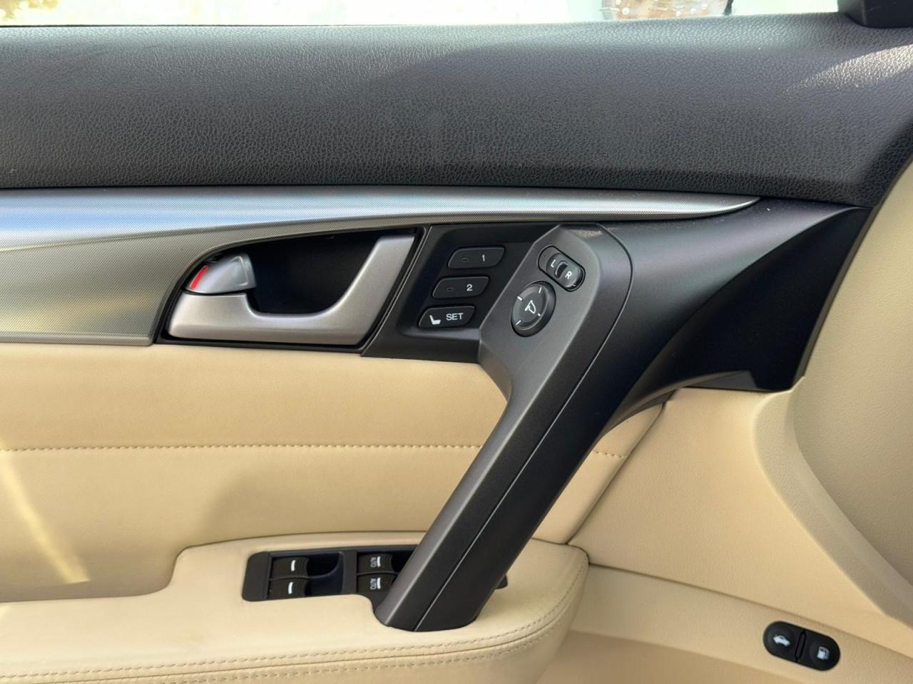 2011 Acura TL TECH PKG | LEATHER | NAV | SUNROOF | HTD SEATS Photo17