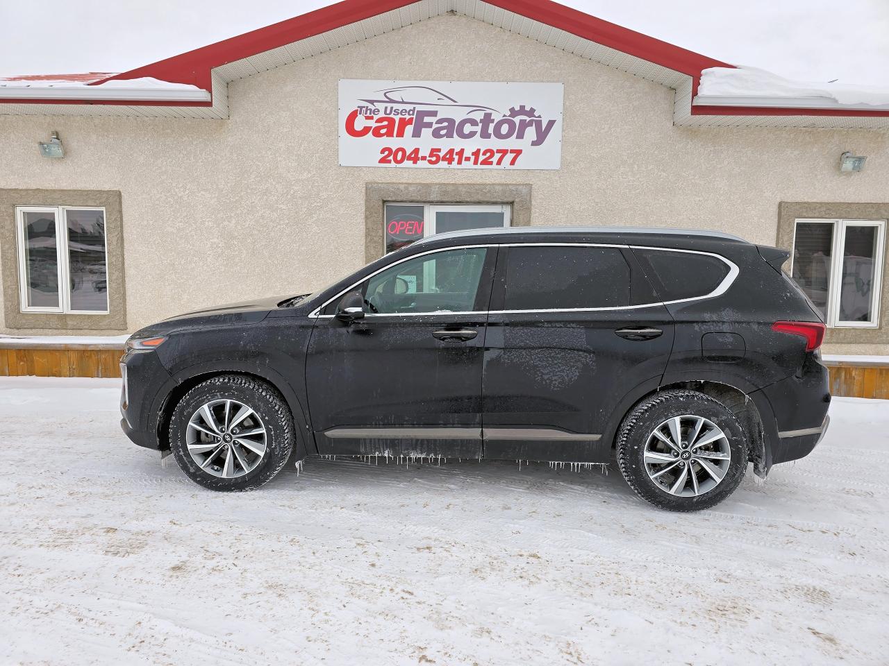 Used 2019 Hyundai Santa Fe 2.0T Luxury AWD w/Dark Chrome Accent for sale in Oakbank, MB