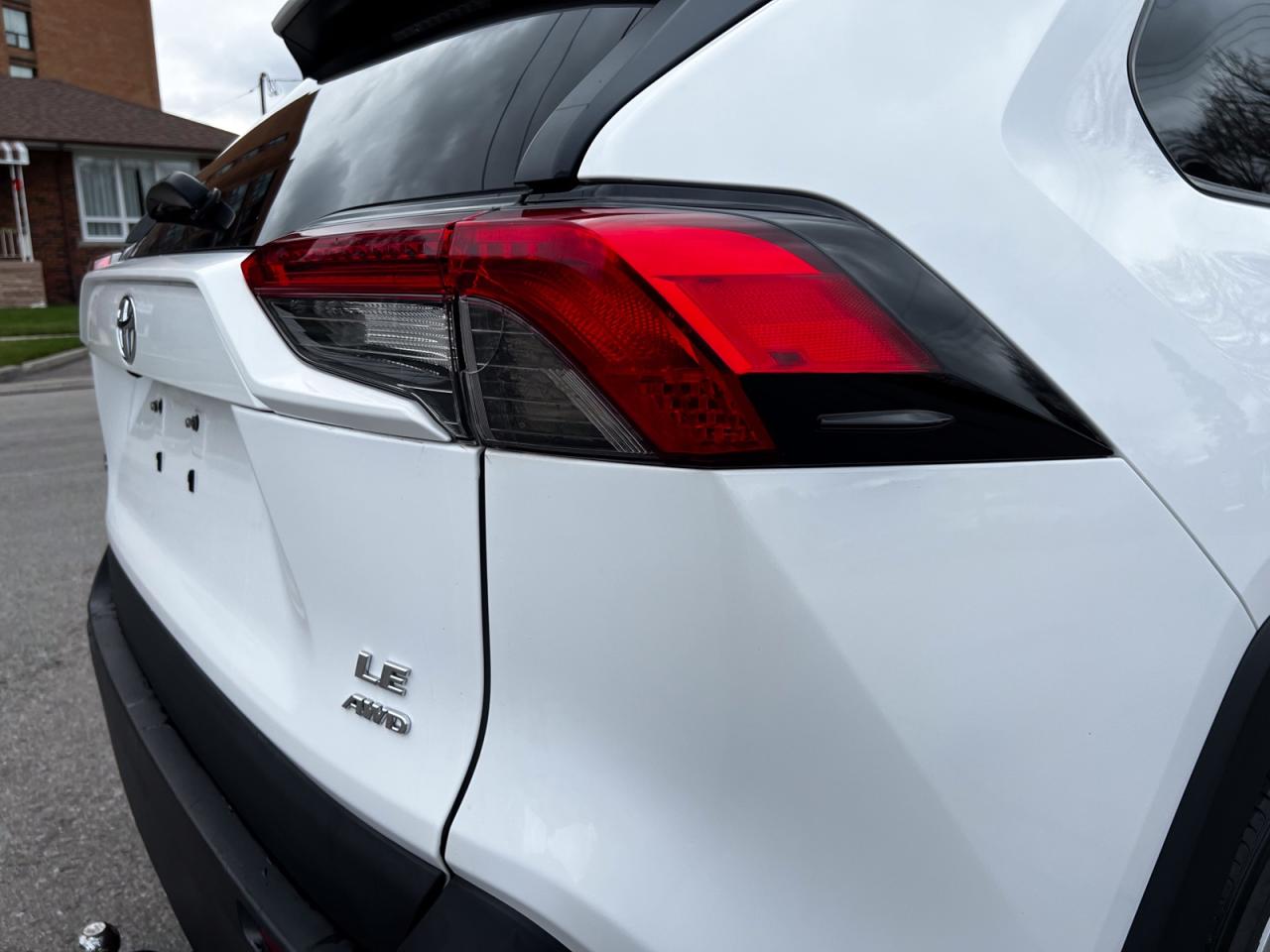2021 Toyota RAV4 LE AWD - Photo #7