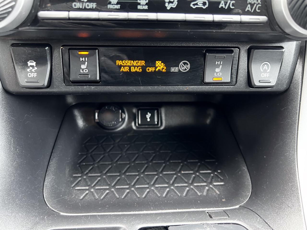 2021 Toyota RAV4 LE AWD - Photo #11