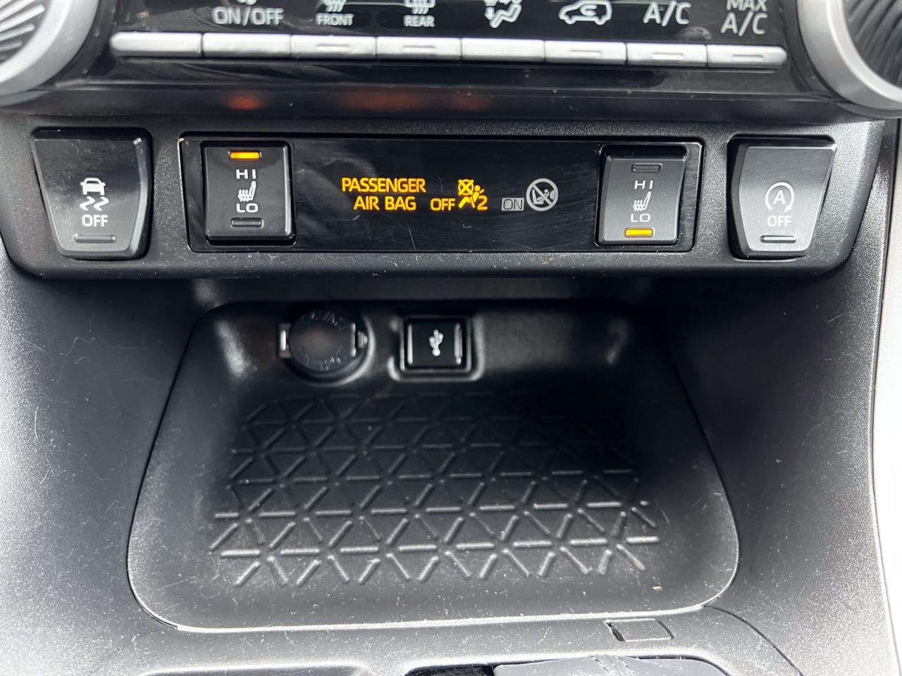 2021 Toyota RAV4 LE AWD - Photo #11