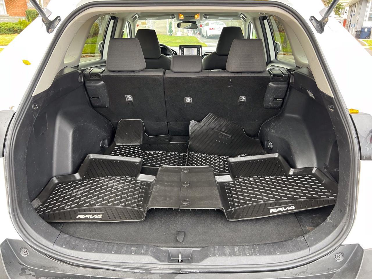 2021 Toyota RAV4 LE AWD - Photo #24